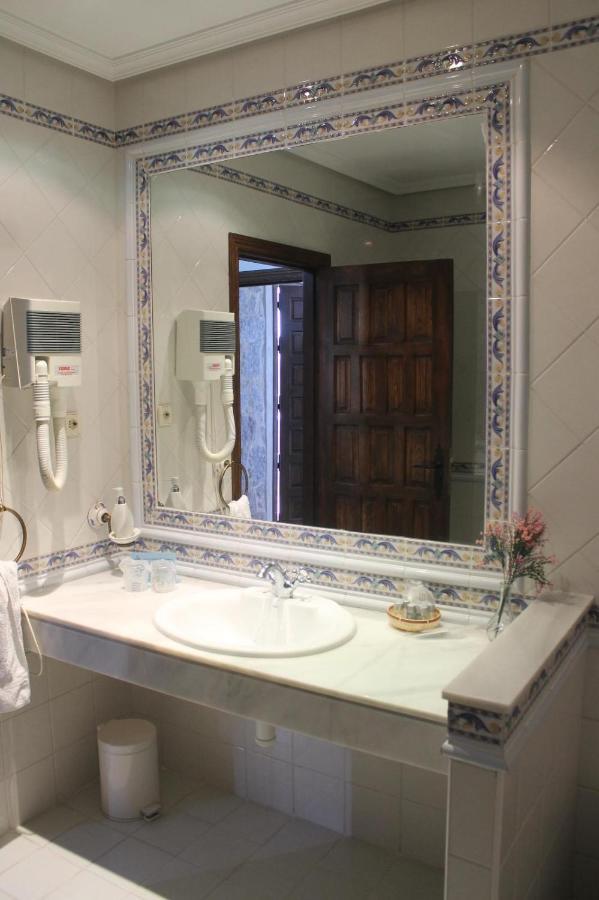 Vettonia Hotel Ávila Buitenkant foto