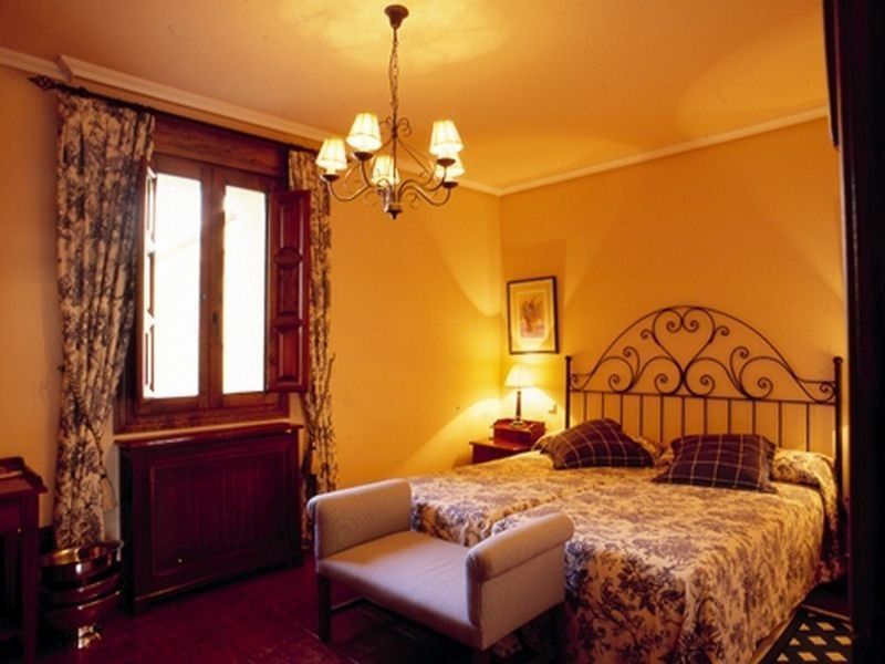 Vettonia Hotel Ávila Buitenkant foto