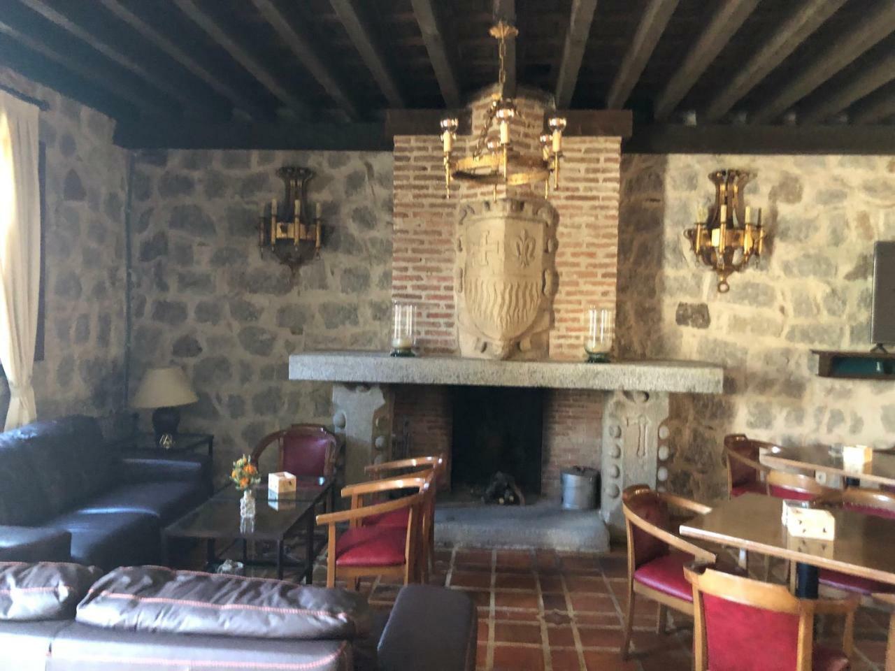 Vettonia Hotel Ávila Buitenkant foto